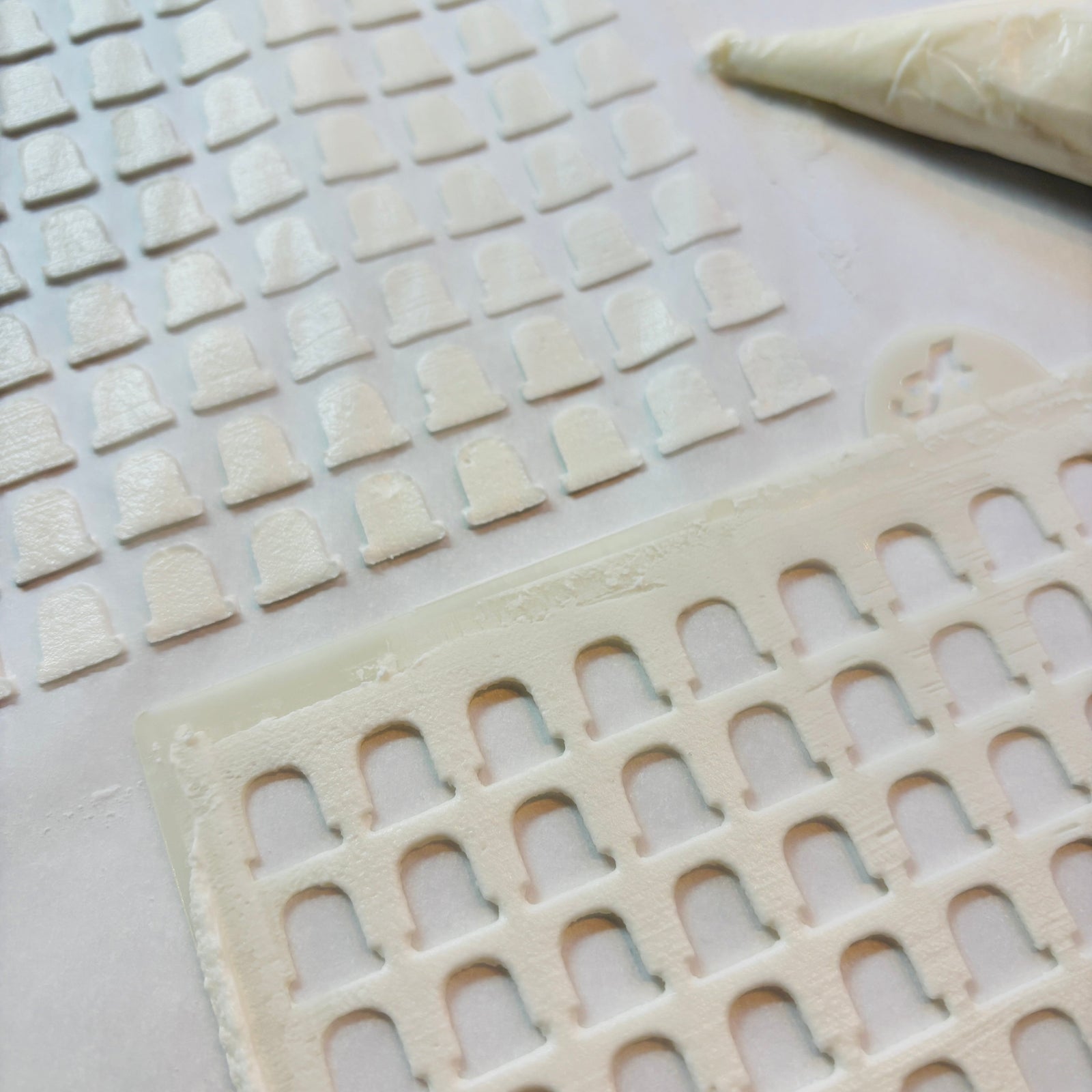 Tombstone Sprinkles Stencil bakeartstencil