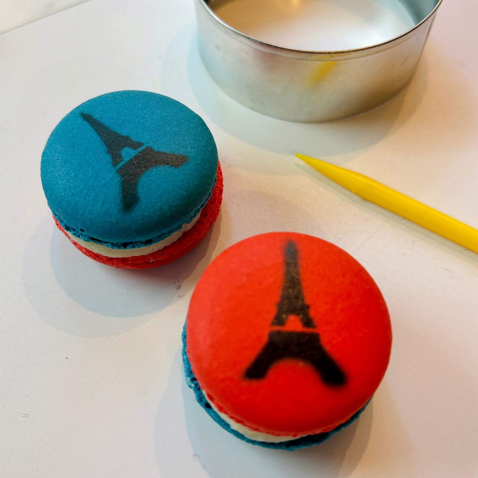 Parisian Oreo Stencil bakeartstencil