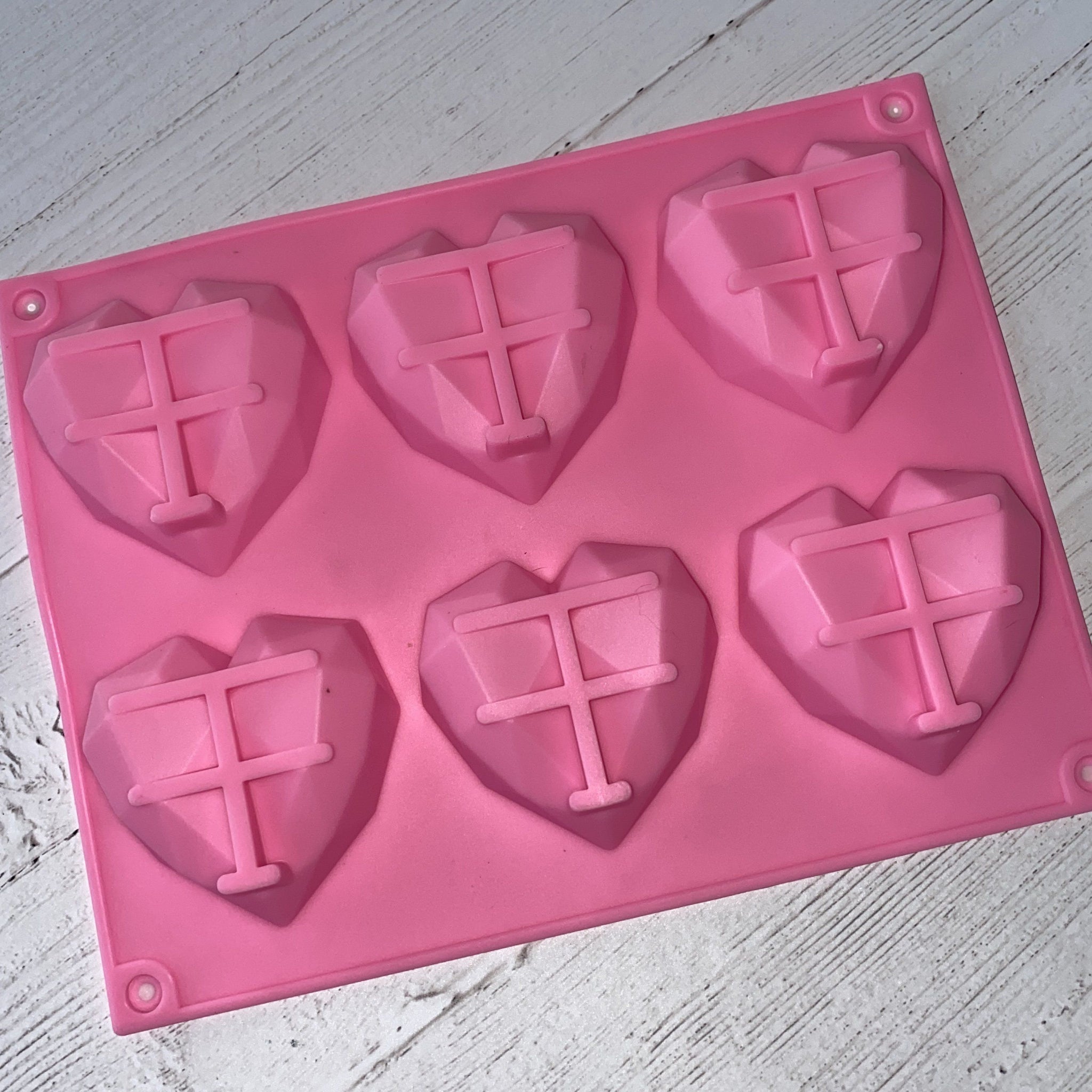 Geometric Heart Silicone Mold - bakeartstencils