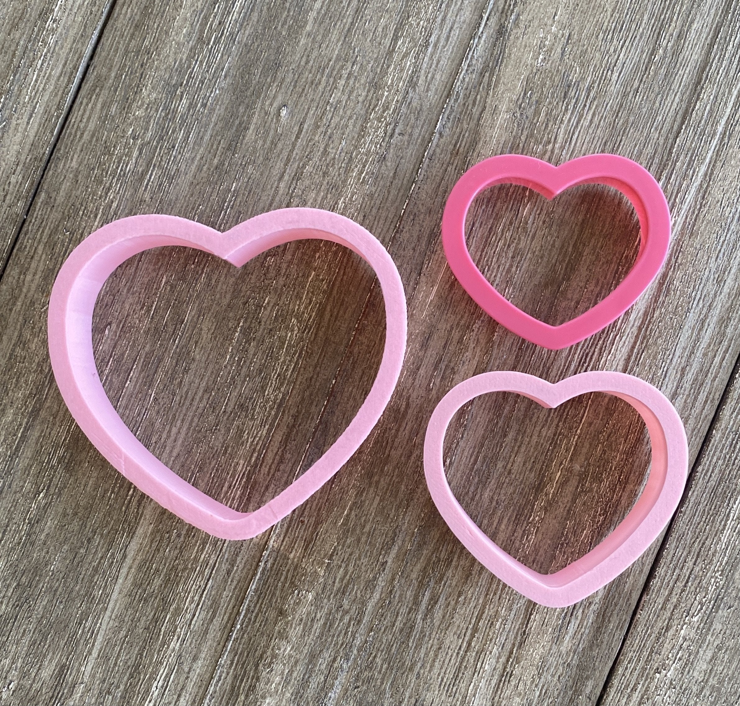 HEVIRGO 1 Set Couples Pattern Cookie Cutters DIY PP Valentines Day Biscuit  Molds Kitchen Tools Pink PP 