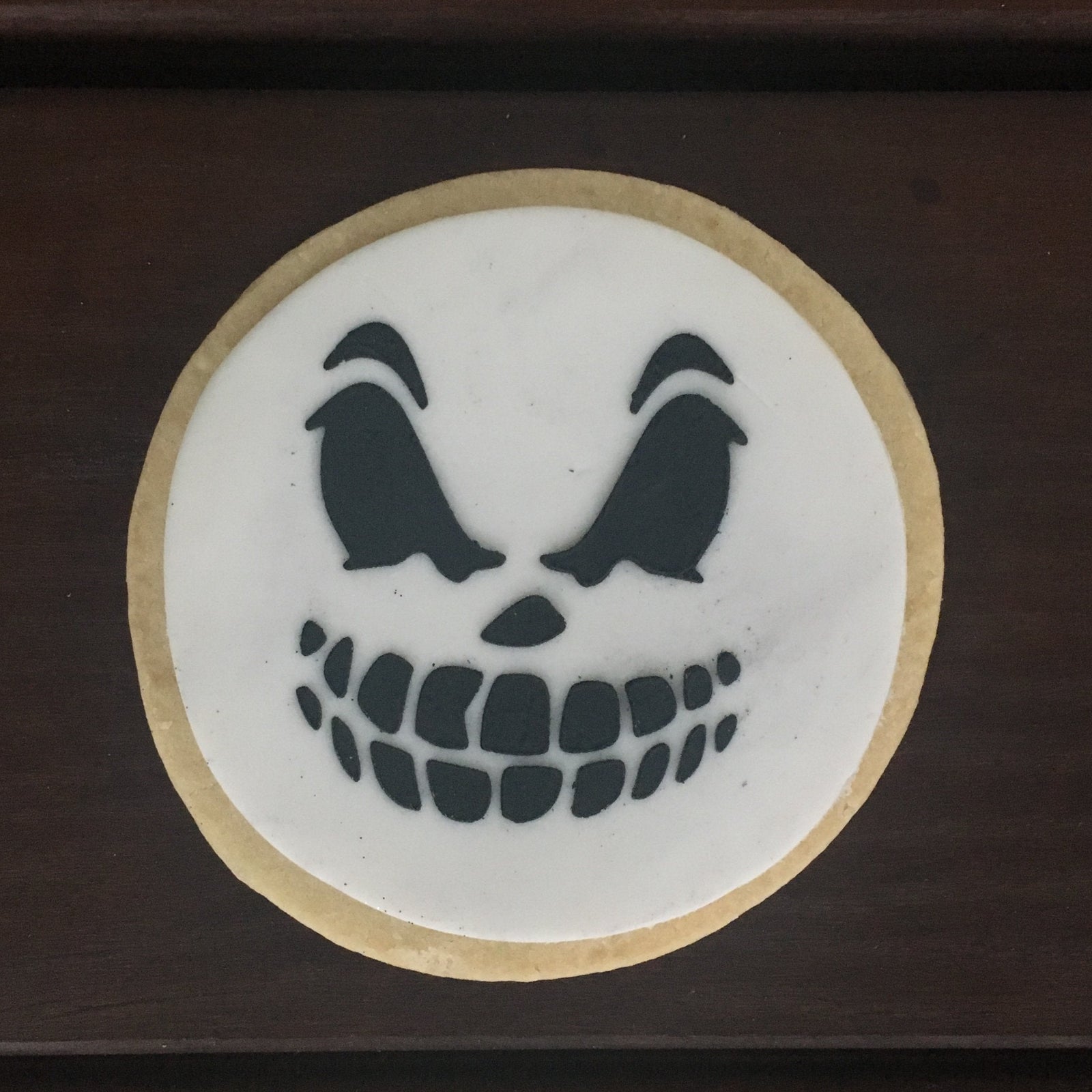 Scary Monster Face Stencil bakeartstencil