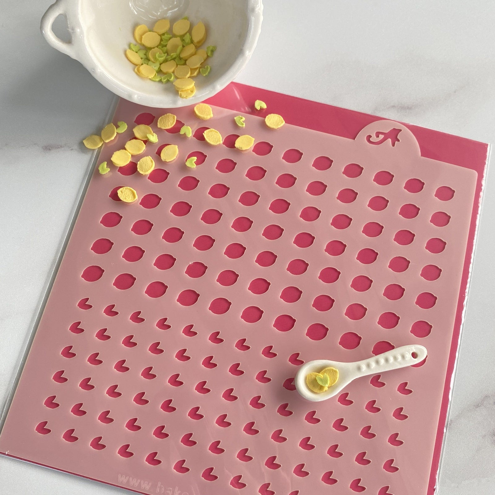 Summer Lemon Sprinkles Stencil bakeartstencil